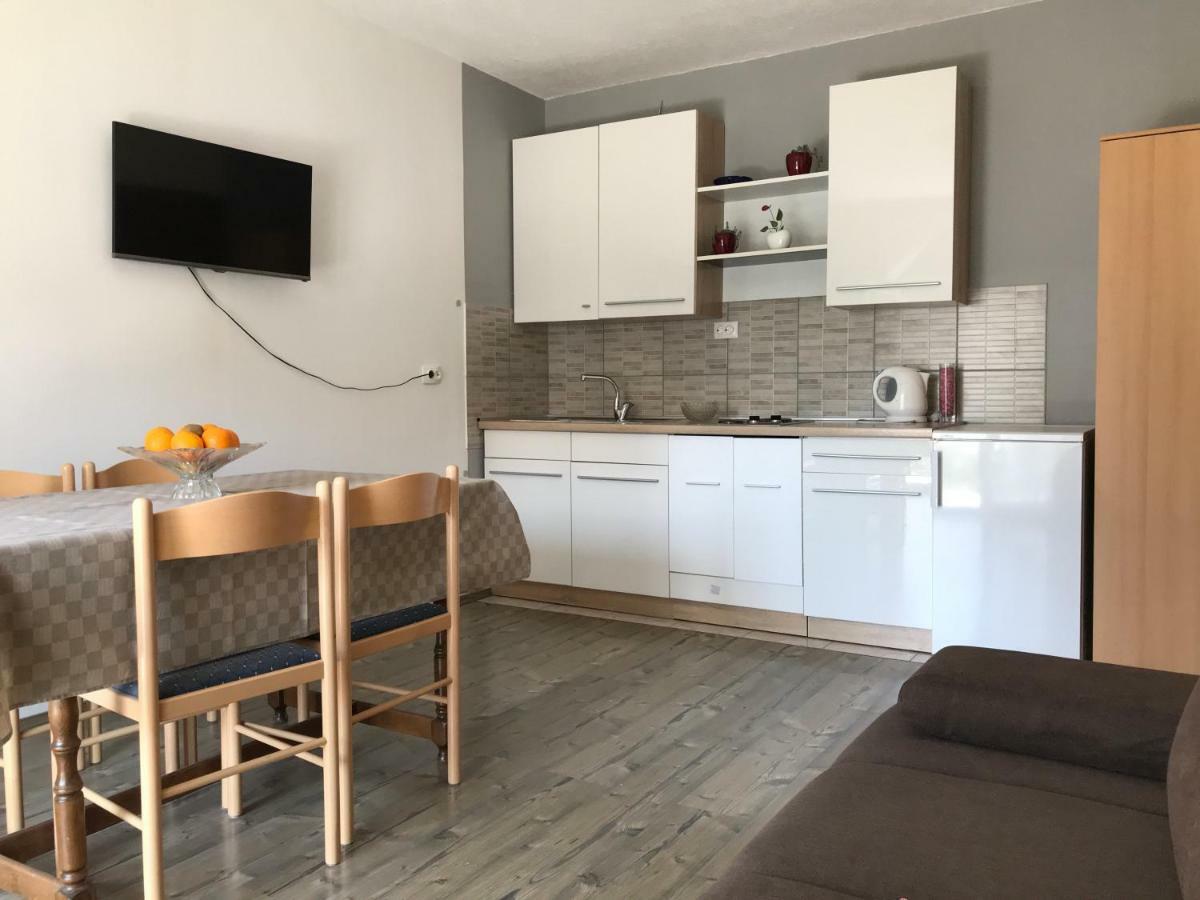 Apartments Milenka Trogir Exterior foto